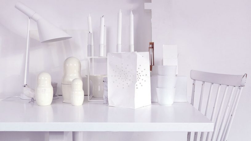 Clean White Table Decor Photo Ideas