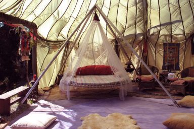 Cool Design Folating Bed with Shaded Mosquito and Net