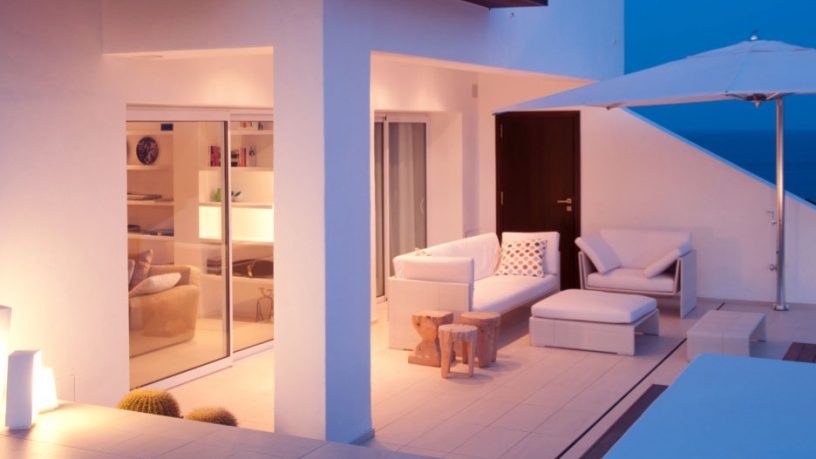 Modern Sun Patio Furniture with White Sofa