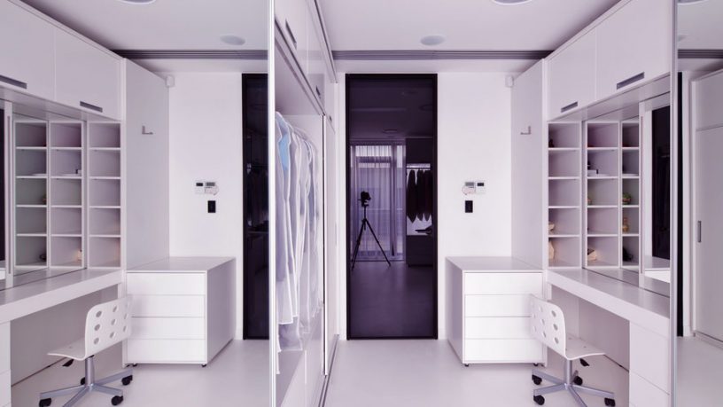 Modern White Dressing Room Design