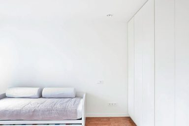 Elegant Large Bedroom with Recessed Spotlight