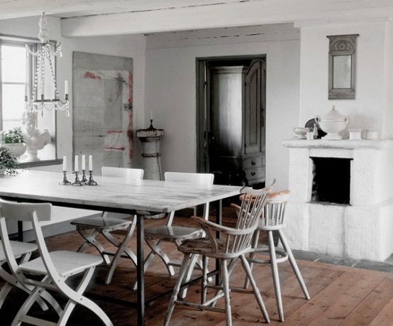 Vintage Dining Room Design with Traditional Dining Table