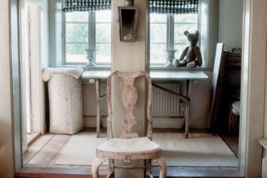Vintage House Design with Rough Furniture