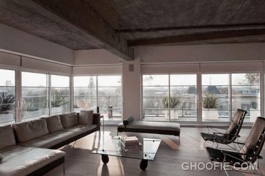 Amazing Concrete and Wood Loft Design