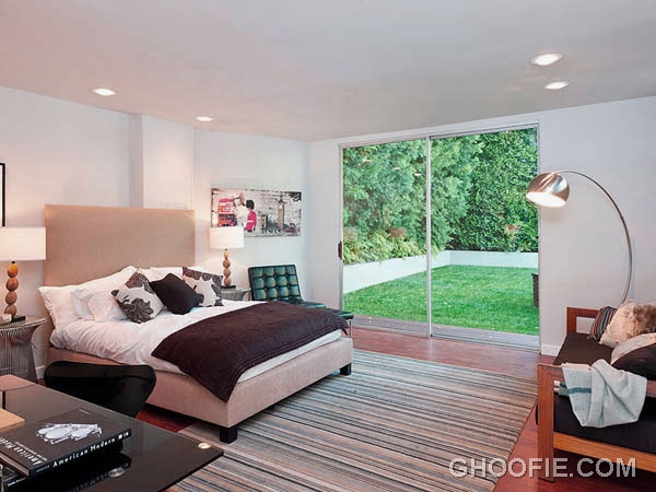 Elegant Bedroom Design with Desk and Glass Door