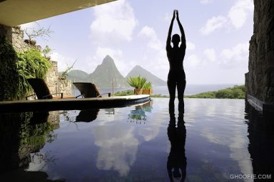 Infinity Pool with Sundeck and Amazing View
