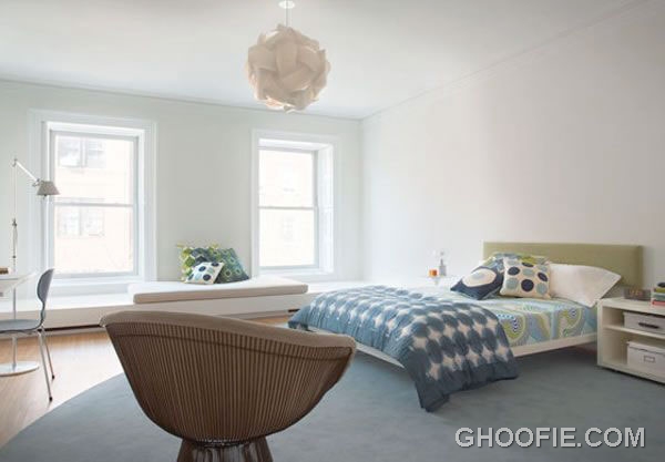 Minimalist Bright Bedroom Interior Design by Reese Roberts