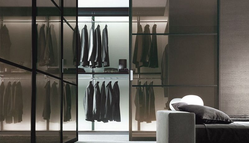 Modern Walk in Closet System in Elegant Design