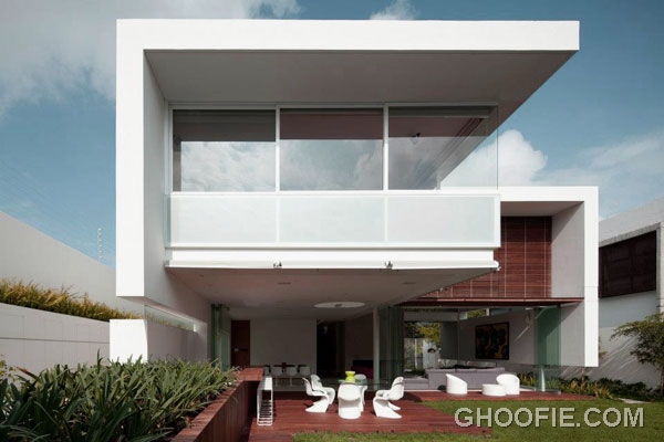Beautiful Terrace for Modern Minimalist House Design