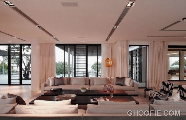 Luxurious Phuket Home with Contemporary Living Room Design Ideas