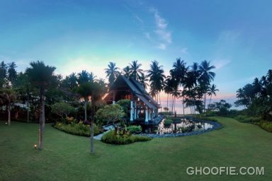Awesome Villa Design Ideas with Lush Green Surroundings