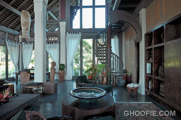 Ethnic Interior Villa Design Ideas with High Ceiling