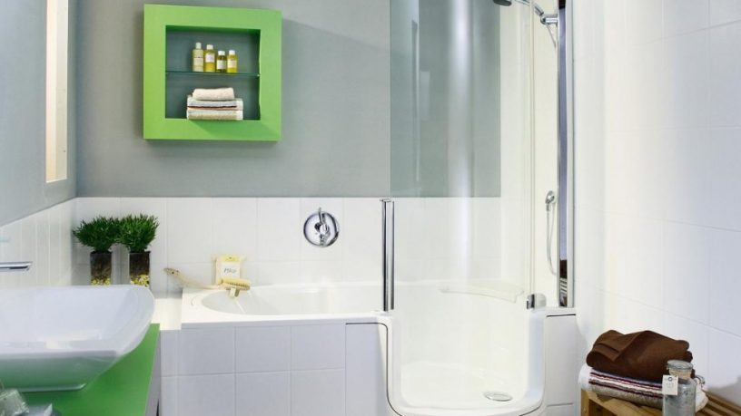 Small Modern Bathroom Design with Towel Rack