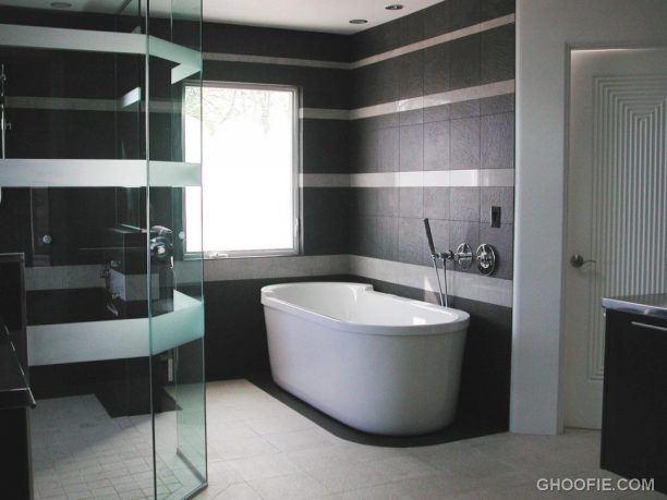 Black & white bathroom design