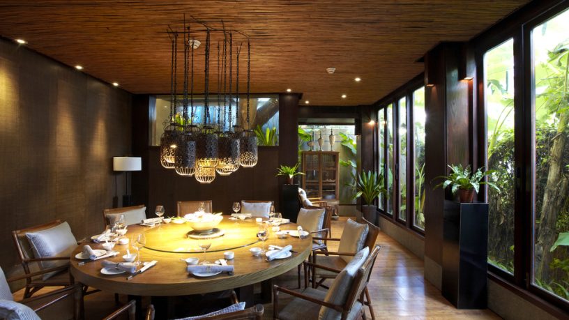 Rustic dining room with great nature view