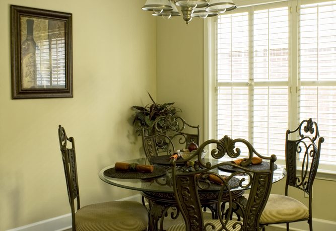 Small dining room decor