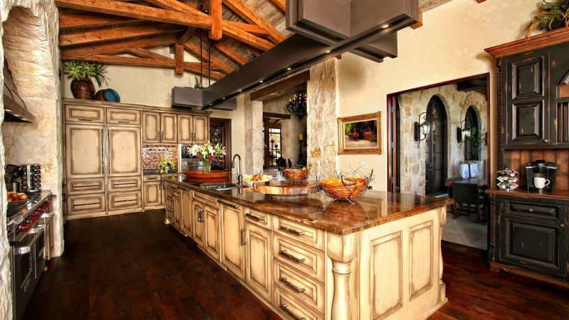 Rustic kitchen design with island